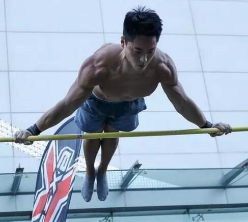 香港筋肉猛男自称“0”，疑因“鲜肉”遭禁赛？ - 51虹马