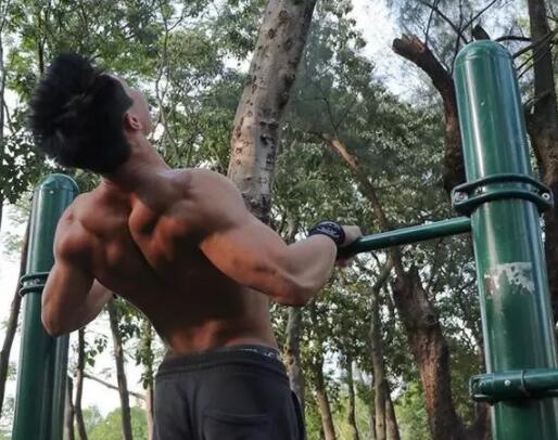 香港筋肉猛男自称“0”,疑因“鲜肉”遭禁赛? - 51虹马 香港筋肉猛男自称“0”,疑因“鲜肉”遭禁赛? - 51虹马