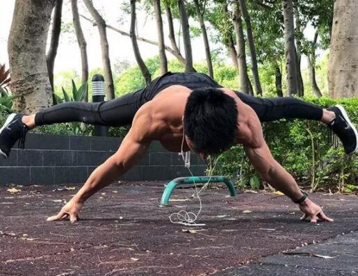 香港筋肉猛男自称“0”，疑因“鲜肉”遭禁赛？ - 51虹马