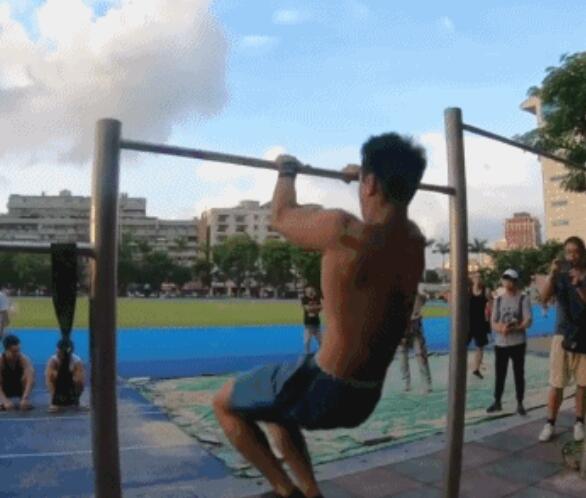 香港筋肉猛男自称“0”，疑因“鲜肉”遭禁赛？ - 51虹马