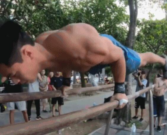 香港筋肉猛男自称“0”，疑因“鲜肉”遭禁赛？ - 51虹马