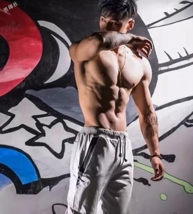 95后185打庄机，长腿大胸肌实力运动Boy，筋肉公狗腰超大！ - 51虹马