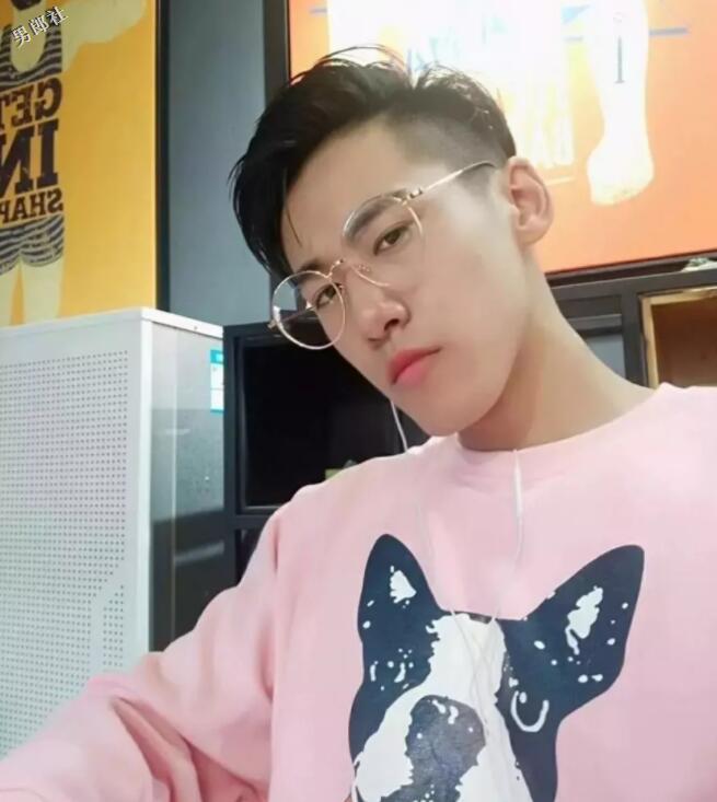 95后185打庄机，长腿大胸肌实力运动Boy，筋肉公狗腰超大！ - 51虹马