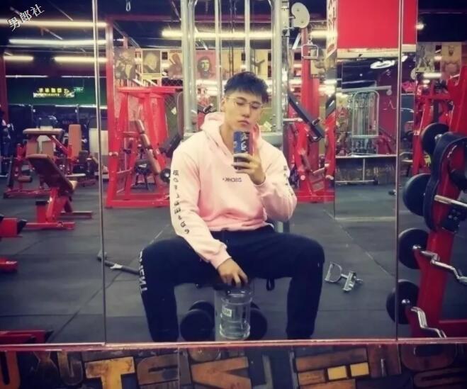 95后185打庄机，长腿大胸肌实力运动Boy，筋肉公狗腰超大！ - 51虹马