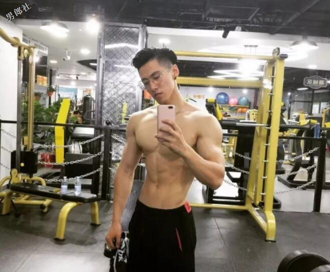 95后185打庄机，长腿大胸肌实力运动Boy，筋肉公狗腰超大！ - 51虹马