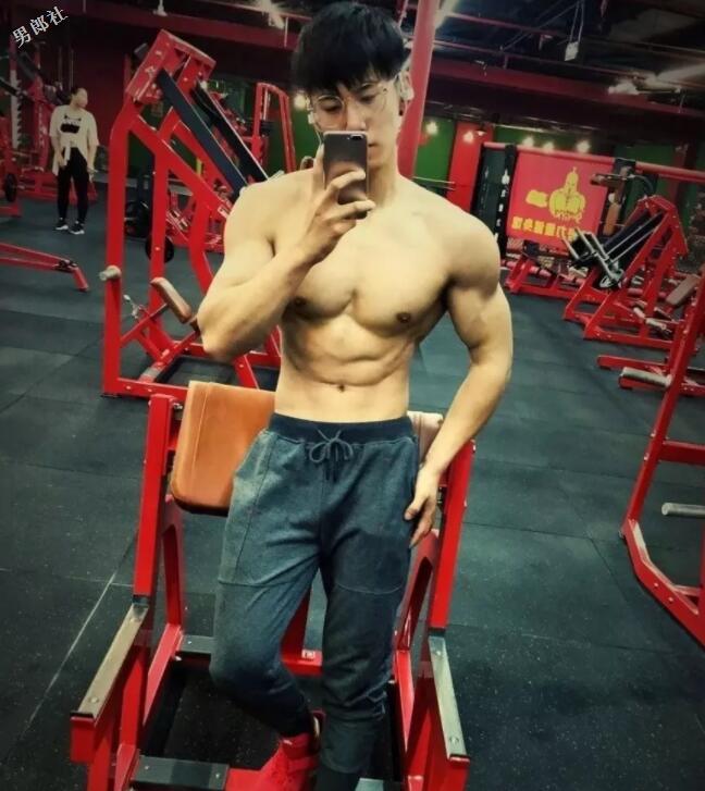 95后185打庄机，长腿大胸肌实力运动Boy，筋肉公狗腰超大！ - 51虹马