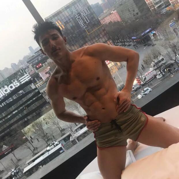 189肌肉版茺气娃娃，man男帅气姿势还很多~ - 51虹马