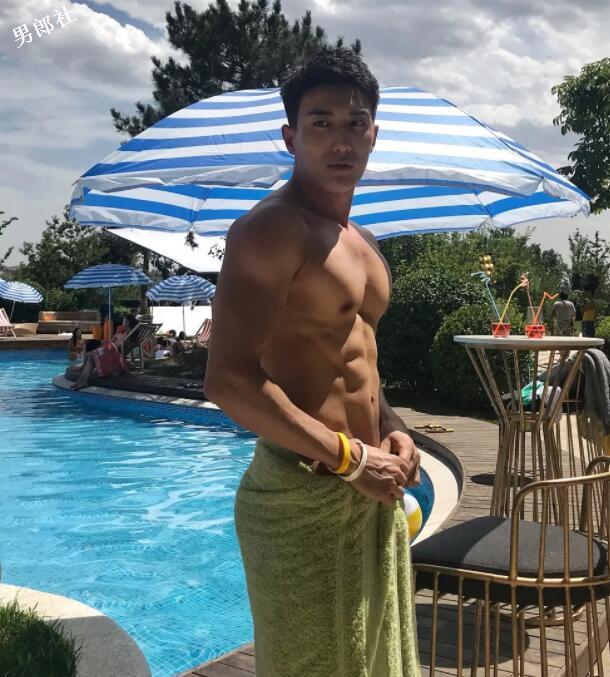 189肌肉版茺气娃娃，man男帅气姿势还很多~ - 51虹马