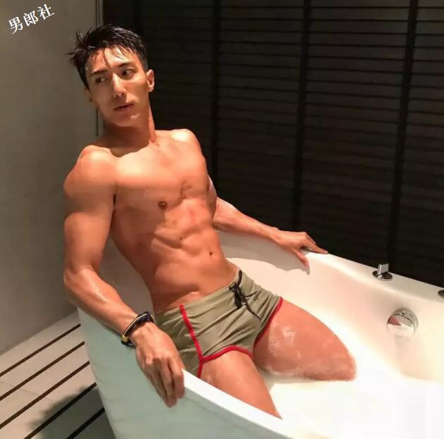 189肌肉版茺气娃娃，man男帅气姿势还很多~ - 51虹马