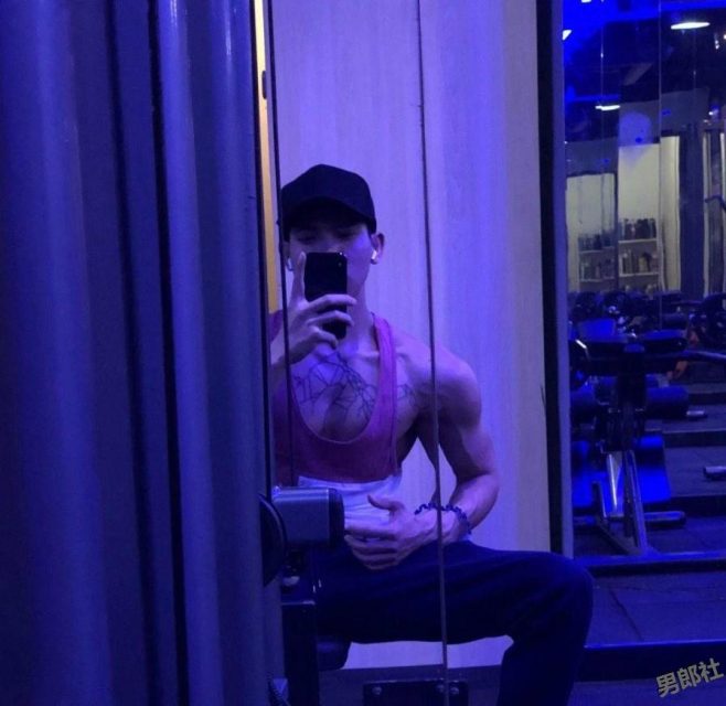 帅哥 你男友来了~ - 51虹马