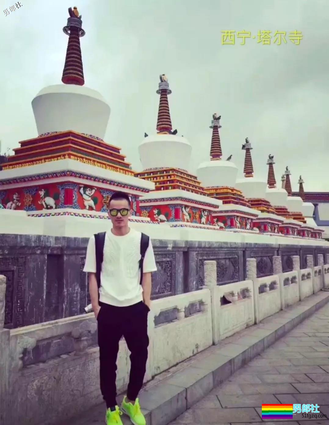 正装痞子男操控的制服性感，你一定想跟他控一下！ - 51虹马