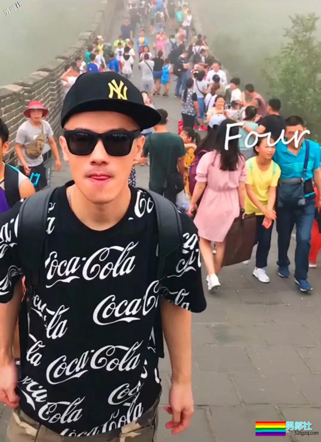 正装痞子男操控的制服性感，你一定想跟他控一下！ - 51虹马