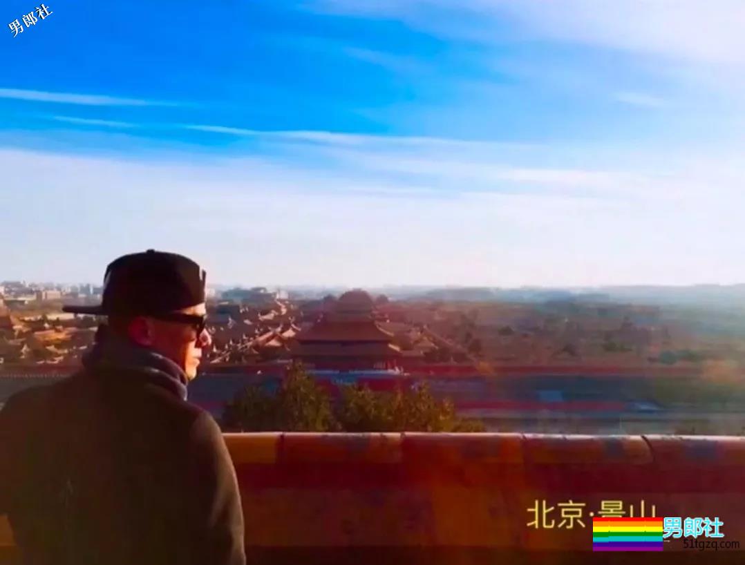 正装痞子男操控的制服性感，你一定想跟他控一下！ - 51虹马