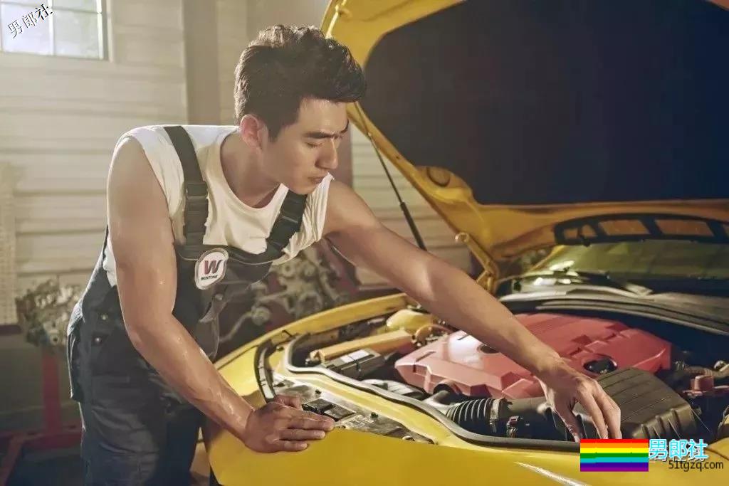 看点∣185大长腿帅气男模，自带一身腱子肉，跨界拍片被封天菜男神！ - 51虹马