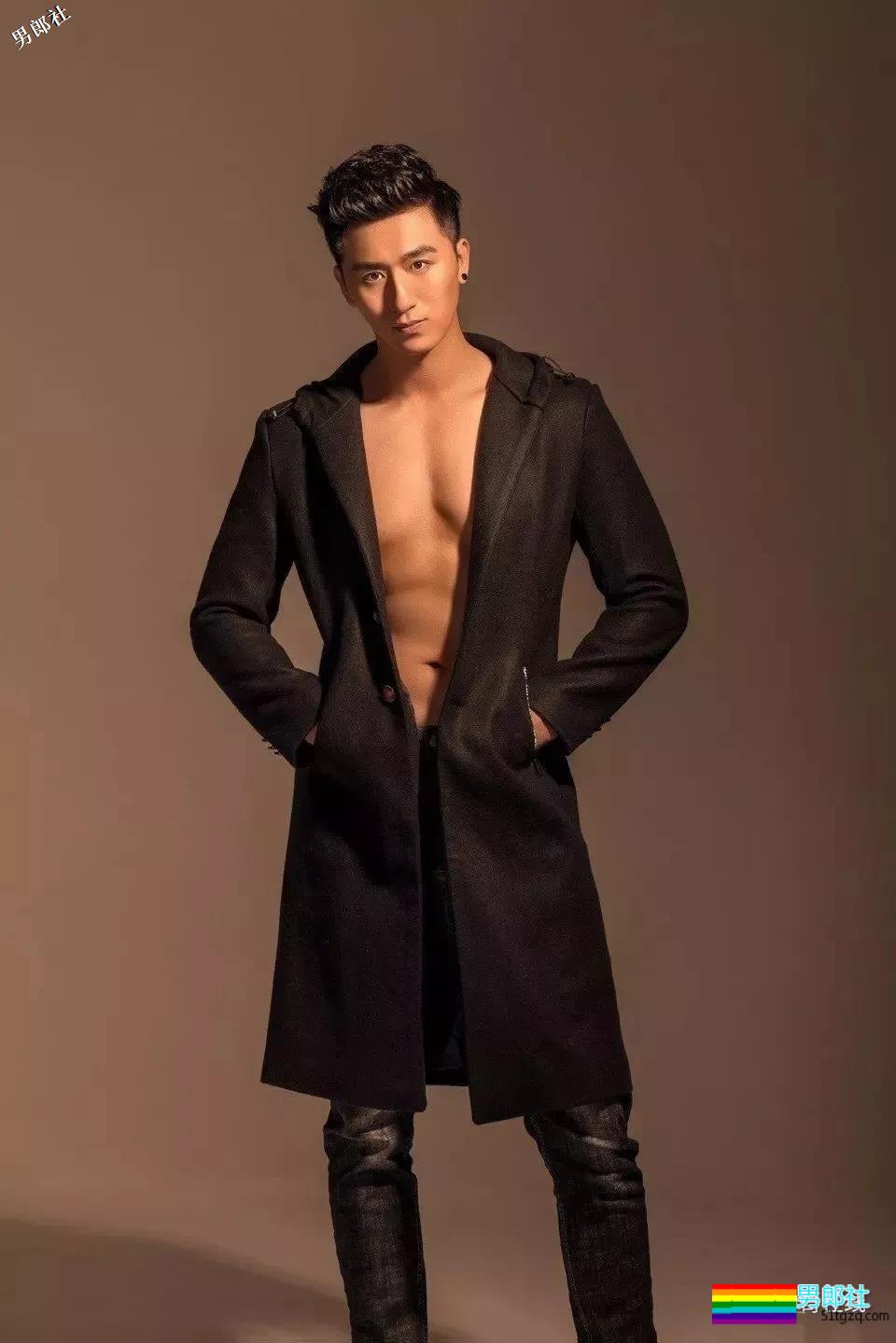 看点∣185大长腿帅气男模，自带一身腱子肉，跨界拍片被封天菜男神！ - 51虹马