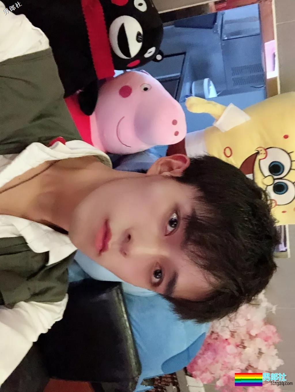 帅哥∣帅气可爱又会撩的小奶狗，又一个小哥哥藏不住了！－－乔佳乐 - 51虹马