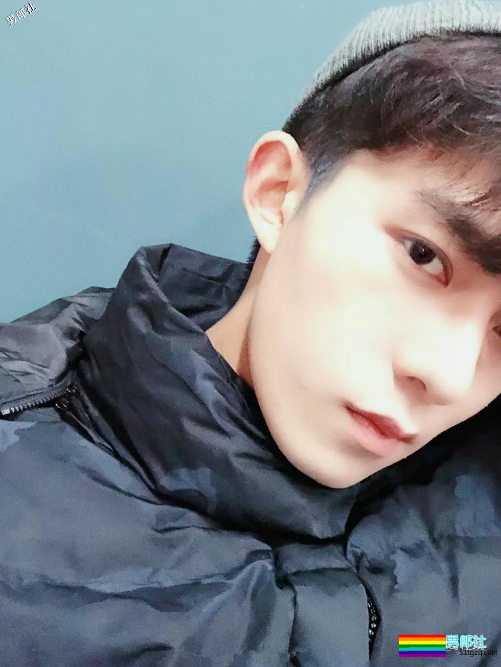 帅哥∣帅气可爱又会撩的小奶狗，又一个小哥哥藏不住了！－－乔佳乐 - 51虹马