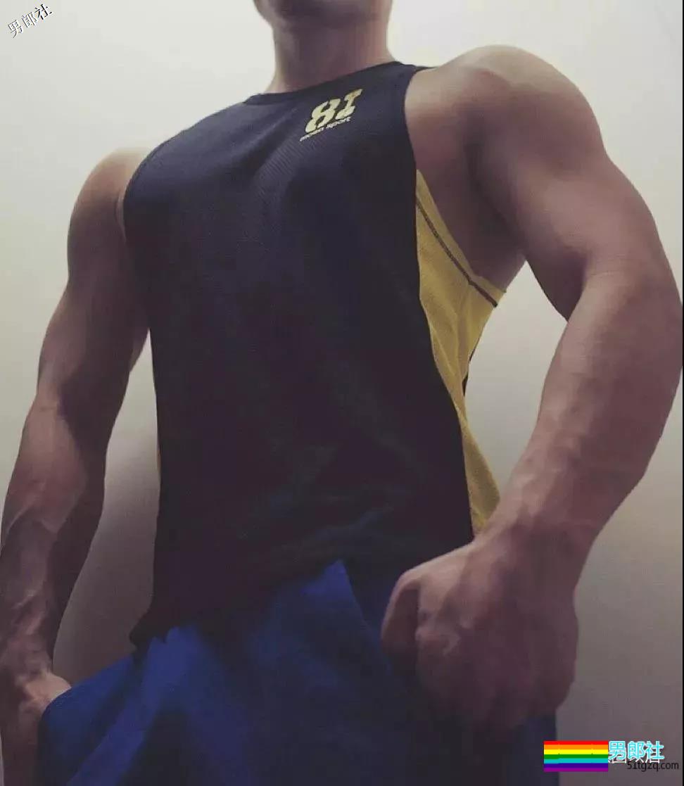 大胸肌体育生自带翘臀-51虹马