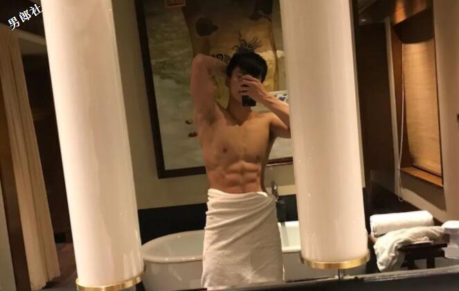 延安大学95后男生脱掉衣服的公狗腰太惊人了 - 51虹马