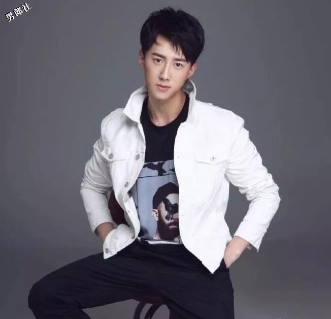 看点∣酷似"吴尊"的退役兵哥变网红硬汉，强大腱子肉身材帅你一脸！ - 51虹马