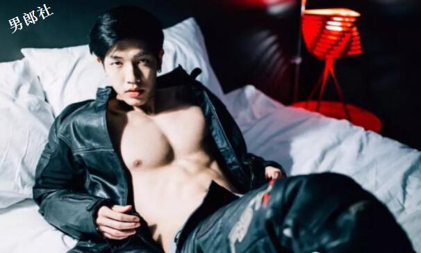 男模的入行故事】梦里花落知多少，闭着双眼顶破每一朵欲望的穹洞 - 51虹马