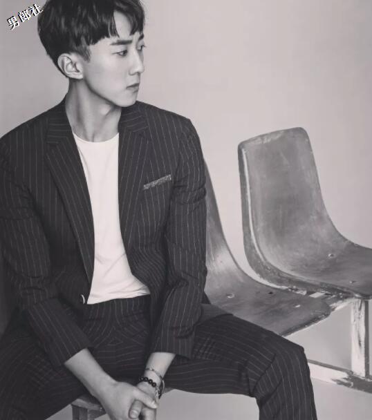 看点∣酷似"吴尊"的退役兵哥变网红硬汉，强大腱子肉身材帅你一脸！ - 51虹马