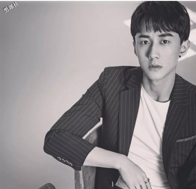 看点∣酷似"吴尊"的退役兵哥变网红硬汉，强大腱子肉身材帅你一脸！ - 51虹马