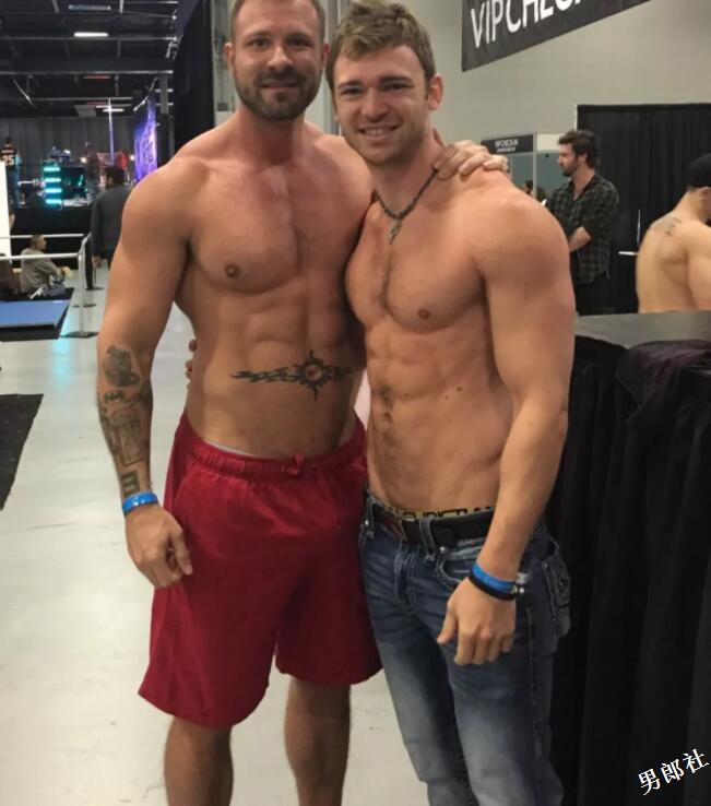 GV明星和空少在航班卫生间Happy 8分钟小视频外泄-51虹马