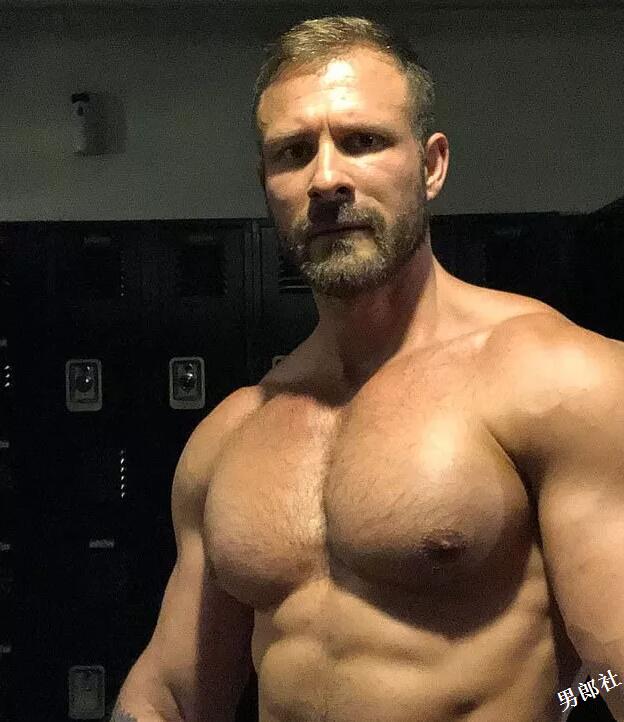 GV明星和空少在航班卫生间Happy 8分钟小视频外泄 - 51虹马