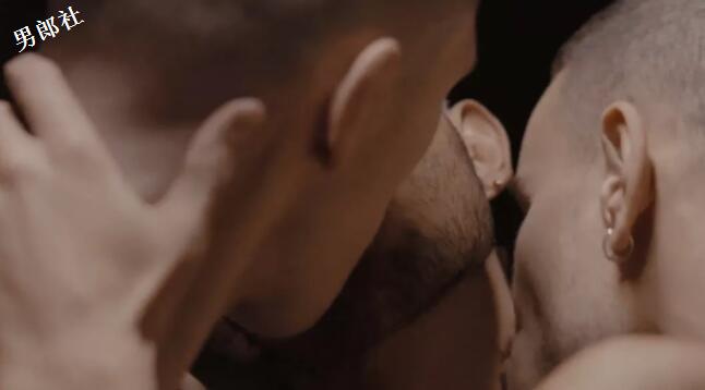 《M/M》：一场充斥着肉欲的意识流幻想 - 51虹马