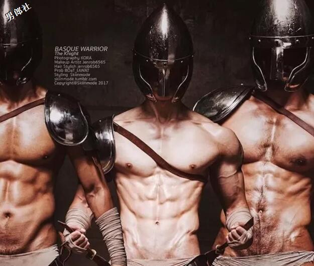 钟爱抖M面具诱惑的健身教练，泳裤出镜微博飙车好羞耻！ - 51虹马