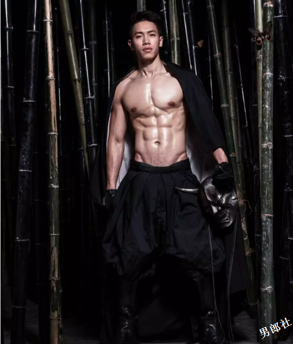 颜高活好条儿顺，摄影师都忍不住摸了一下屏幕！ - 51虹马