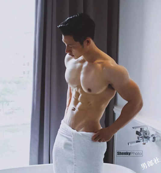 颜高活好条儿顺，摄影师都忍不住摸了一下屏幕！ - 51虹马