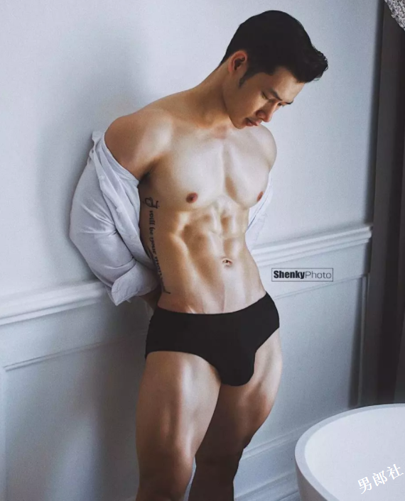 颜高活好条儿顺，摄影师都忍不住摸了一下屏幕！ - 51虹马