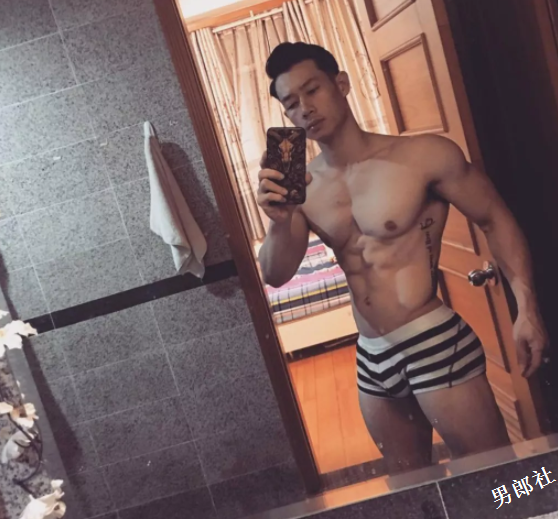 颜高活好条儿顺，摄影师都忍不住摸了一下屏幕！ - 51虹马