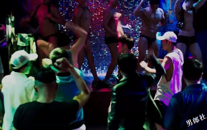 名媛鲜肉撕逼抢男人！限制级同志版《红楼梦》上映 - 51虹马