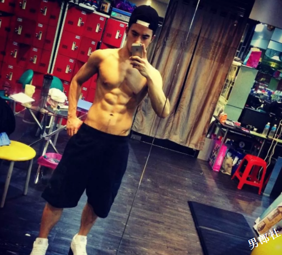 名媛鲜肉撕逼抢男人！限制级同志版《红楼梦》上映 - 51虹马