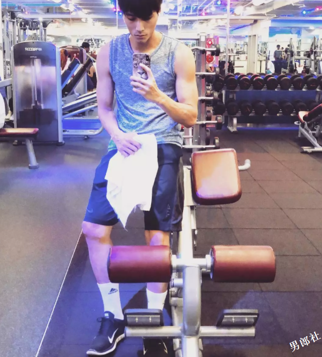 名媛鲜肉撕逼抢男人！限制级同志版《红楼梦》上映 - 51虹马