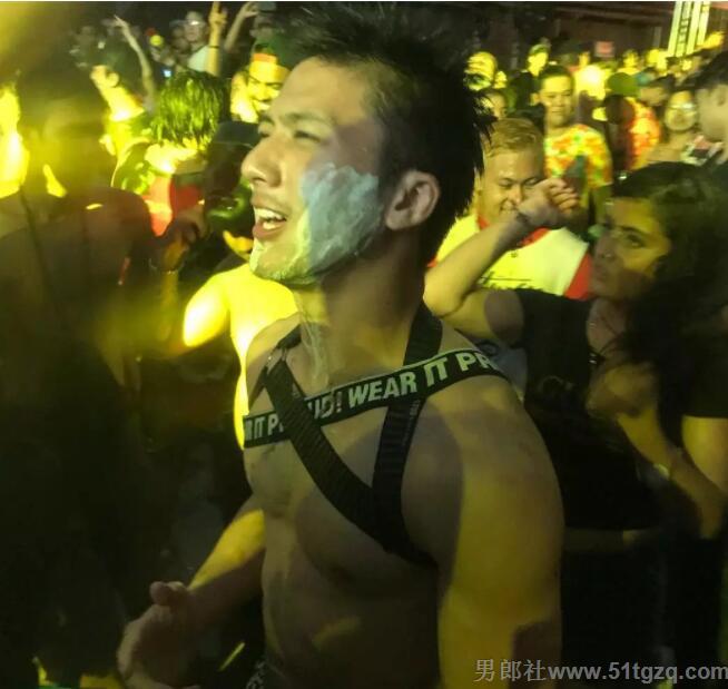 泰国网红一姐iknotus出家了！为了红他曾下海拍片 - 51虹马