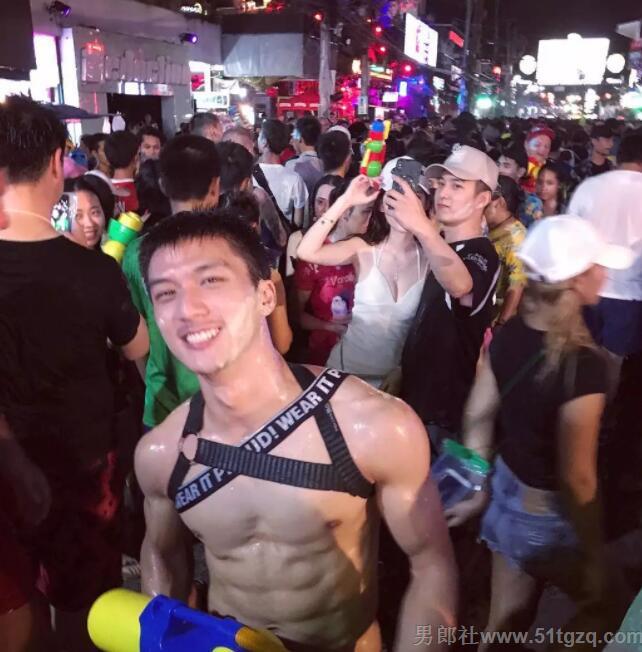 泰国网红一姐iknotus出家了！为了红他曾下海拍片 - 51虹马