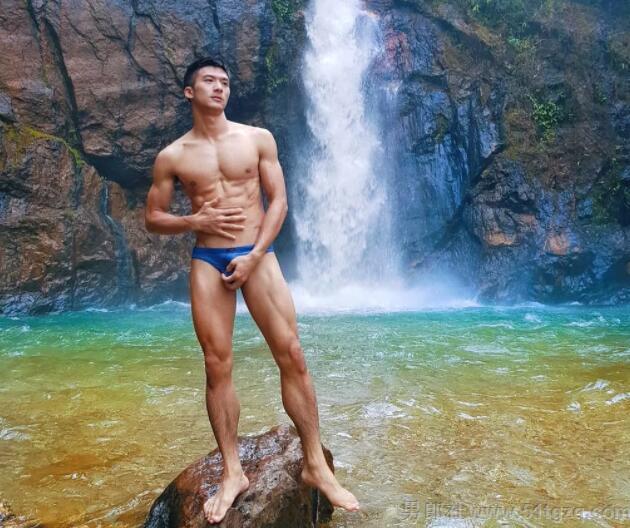 泰国网红一姐iknotus出家了！为了红他曾下海拍片 - 51虹马