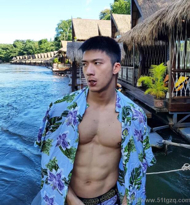 泰国网红一姐iknotus出家了！为了红他曾下海拍片 - 51虹马