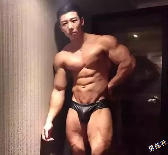 台湾鸭王到KTV当脱衣舞男挣钱！ - 51虹马