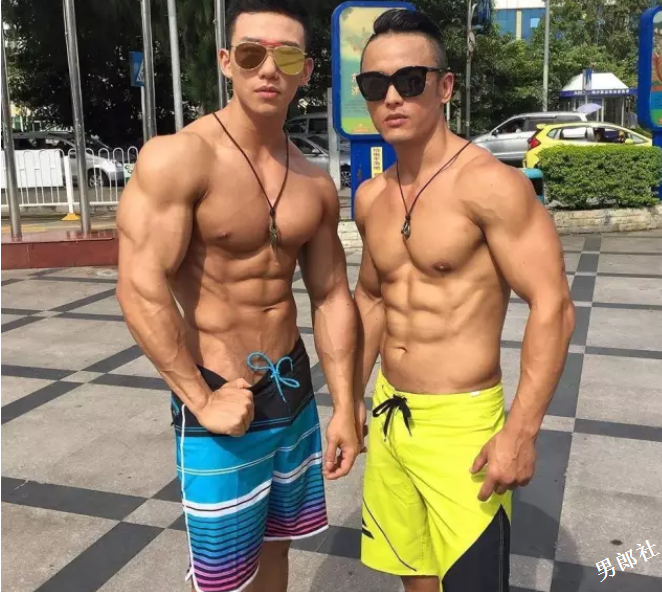 台湾鸭王到KTV当脱衣舞男挣钱！ - 51虹马