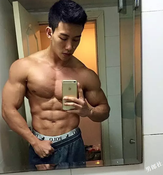 台湾鸭王到KTV当脱衣舞男挣钱！ - 51虹马