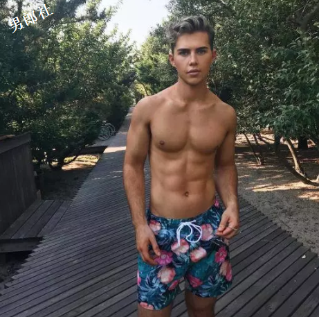 肌肉双胞胎Gay网红为了抢男人吵架！ - 51虹马