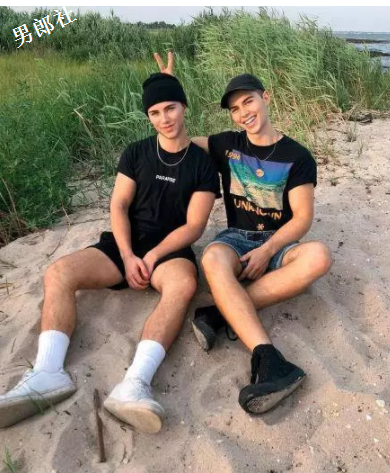 肌肉双胞胎Gay网红为了抢男人吵架! - 51虹马 肌肉双胞胎Gay网红为了抢男人吵架! - 51虹马