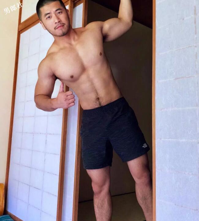 腹毛旺盛Man到爆？他是新晋名媛TOP1？ - 51虹马