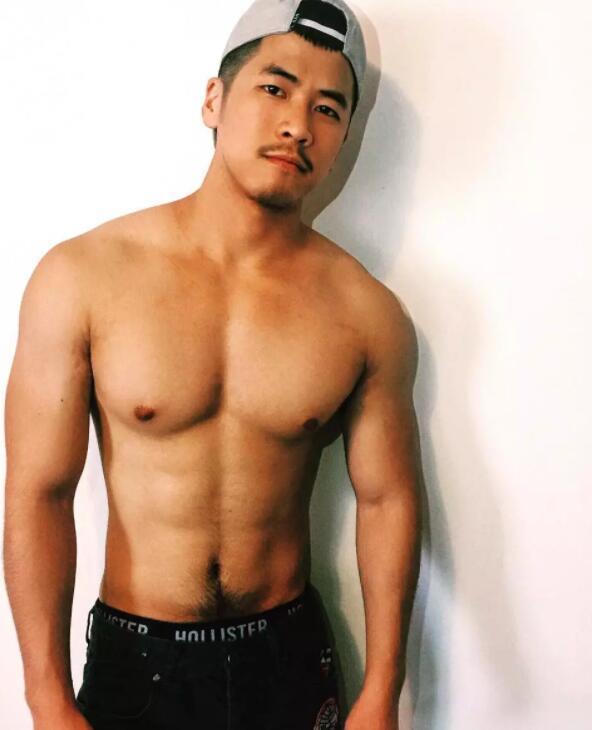 腹毛旺盛Man到爆？他是新晋名媛TOP1？ - 51虹马