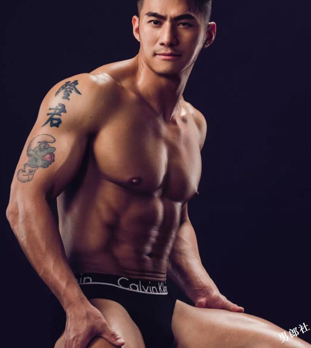 与名媛同游曼谷的天菜大叔难不成是0？网友评价亮了！ - 51虹马